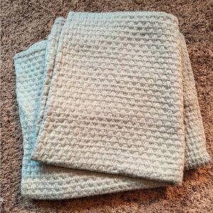 Set/2 Calvin Klein sea foam green euro shams